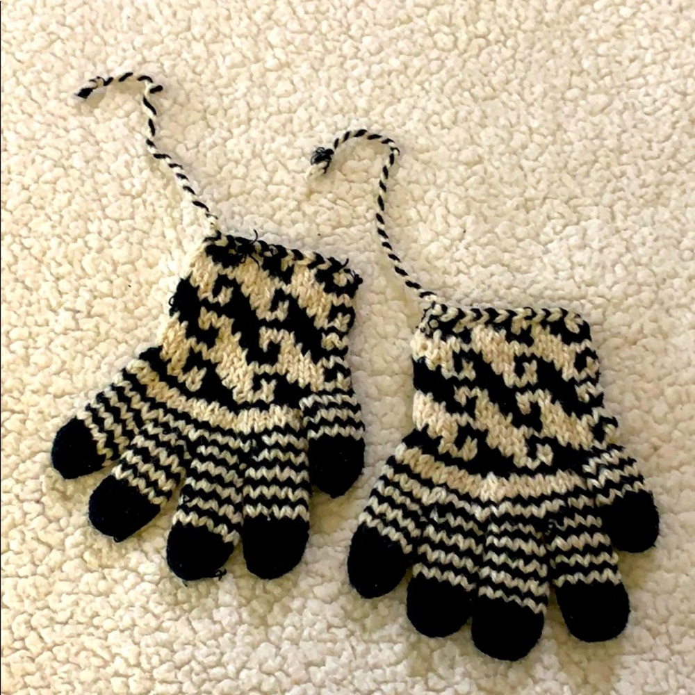 Knit Gloves